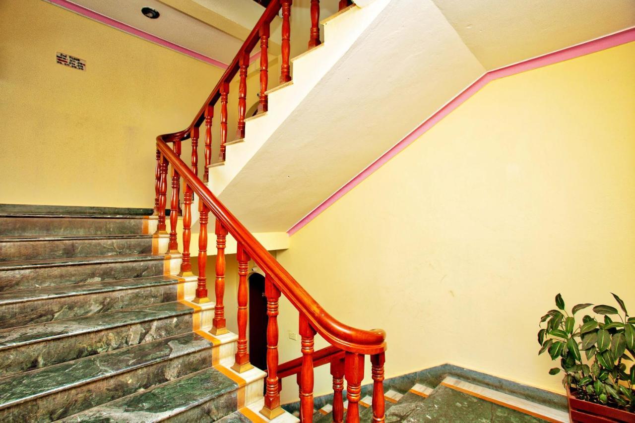 Hotel Grand Holiday Pokhara Exterior foto
