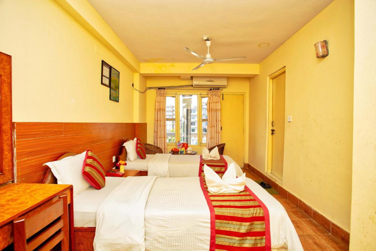 Hotel Grand Holiday Pokhara Exterior foto