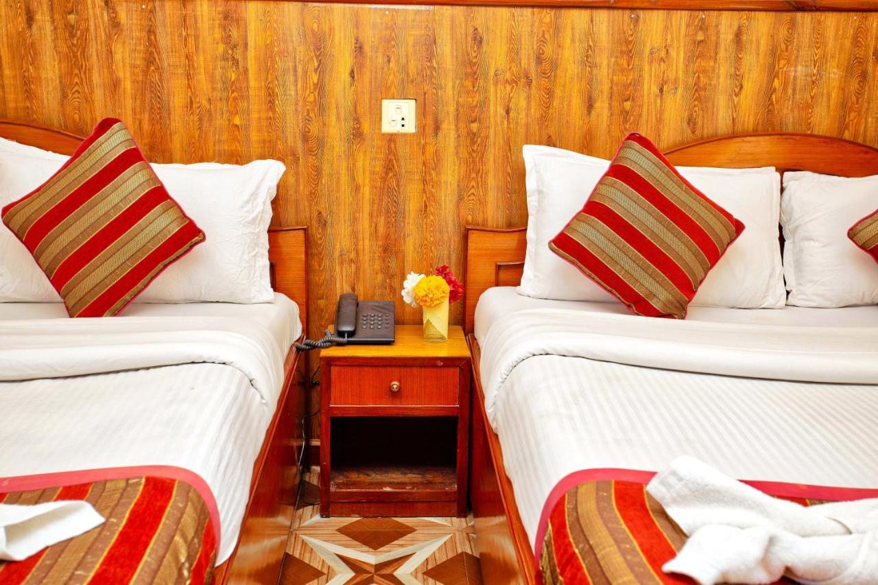 Hotel Grand Holiday Pokhara Exterior foto