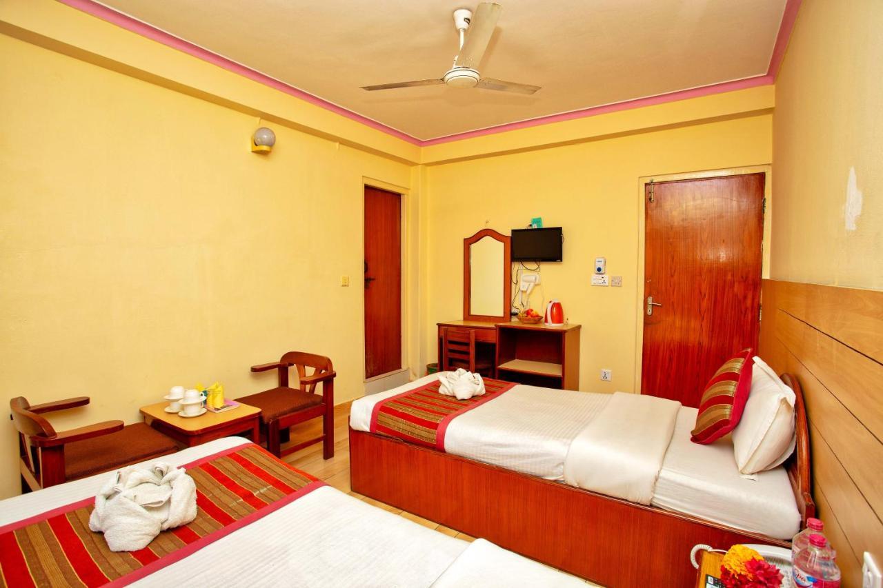 Hotel Grand Holiday Pokhara Exterior foto